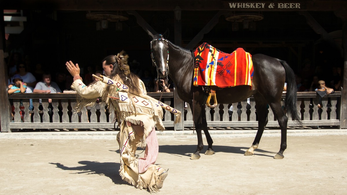 O Fotomagazin / Pullman City 2016